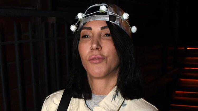 Hande Yener'den şaşırtan karar