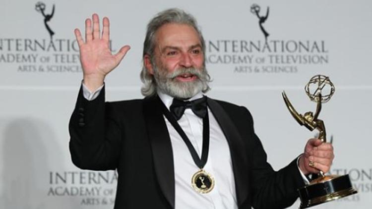 Haluk Bilginer 47. Uluslararası Emmy Ödülleri'nde 'en iyi erkek oyuncu' seçildi