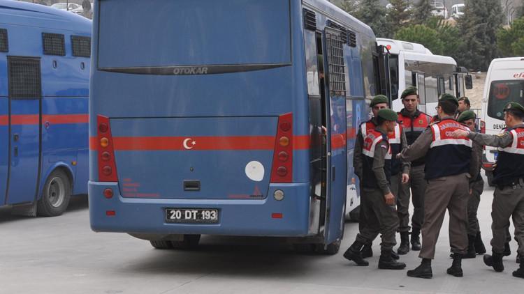 83 FETÖ sanığına verilen hapis cezaları onandı