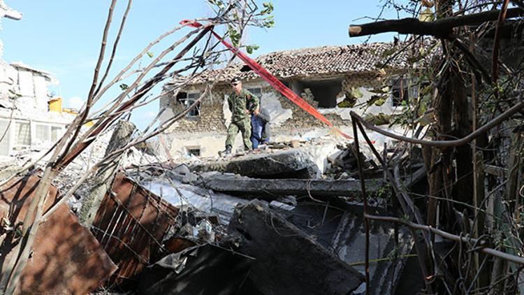 Arnavutluk'ta 5,6 büyüklüğünde bir deprem daha