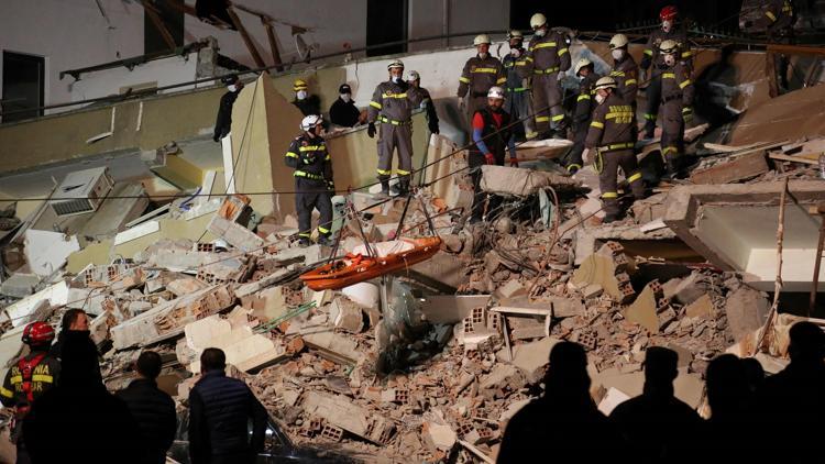Son dakika haberi: Arnavutluk'taki depremde ölü sayısı 39'a yükseldi