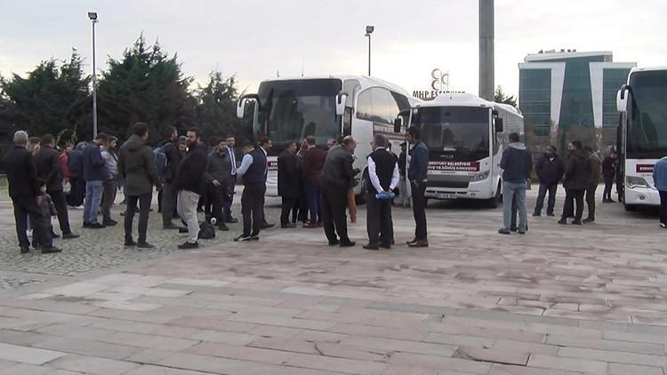 Esenyurt'tan 90 Suriyeli ülkesine dönüyor