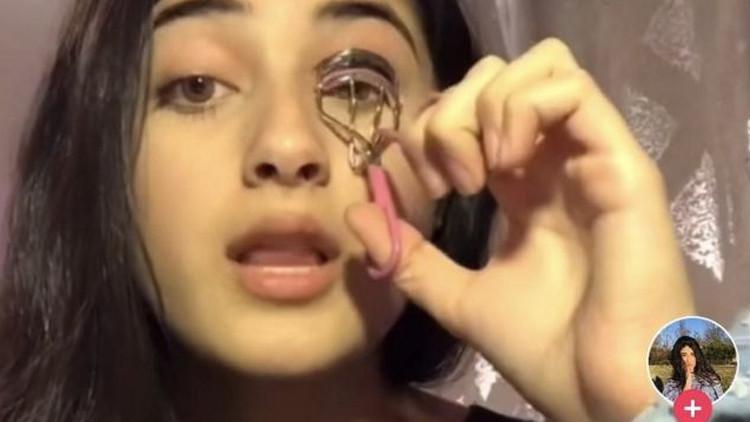 TikTok, Çin'in Uygur Türkleri politikasını eleştirdiği için hesabı engellenen genç kadından özür diledi