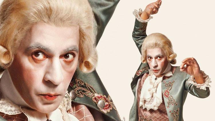Tiyatro'nun Mozart'ı Okan Bayülgen
