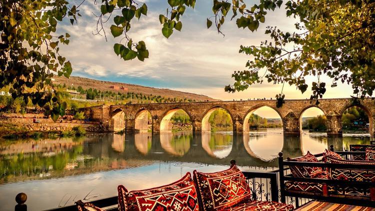 Taşlarla yazılan tarih