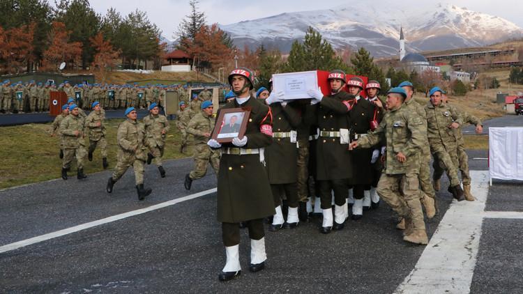 Şehit Uzman Onbaşı Çabuk, Hakkari'den törenle memleketine uğurlandı