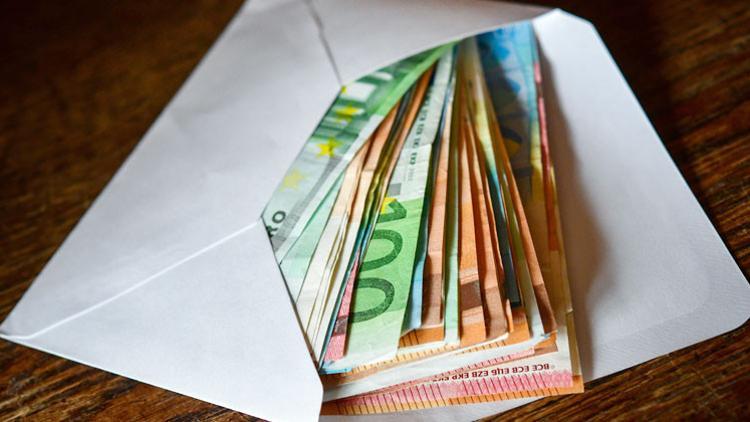 Almanların yastık altında 235 milyar Euro'su var