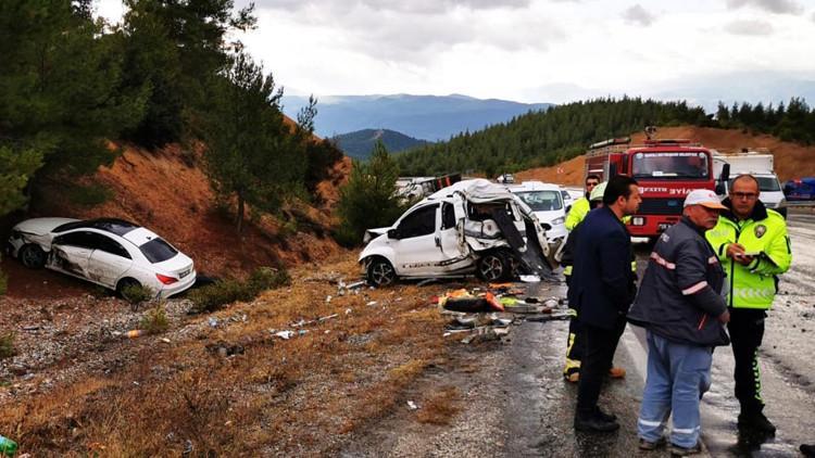 Denizli'de zincirleme kaza