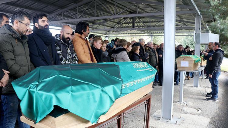 Kaza kurbanı gurbetçi aileye son görev