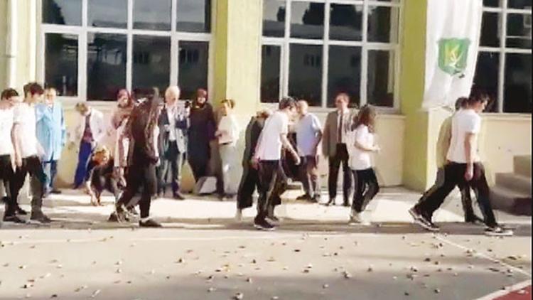 ‘Simit atma’ tartışması