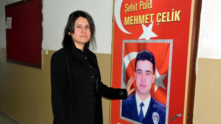 Şehit eşinin adını taşıyan okulda görev yapıyor