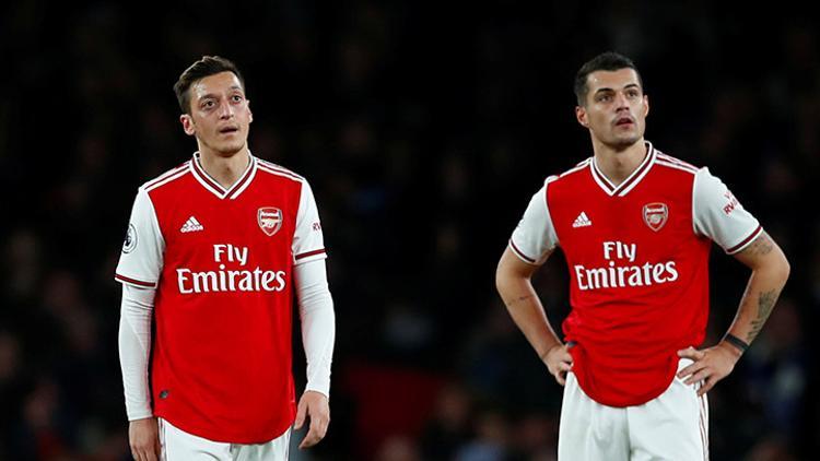 Mesut Özil'den sert tepki! Oyundan çıkarken...
