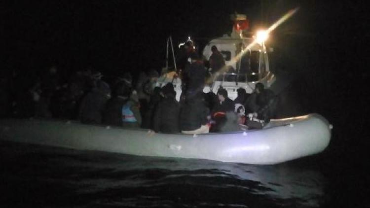 Dikili ve Çeşme'de 105 kaçak göçmen yakalandı