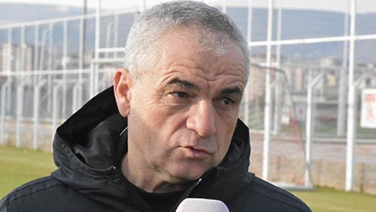 Rıza Çalımbay: "Şampiyonluk zor, mütevazi bir takımız. F.Bahçe maçı 3 ihtimalli..."