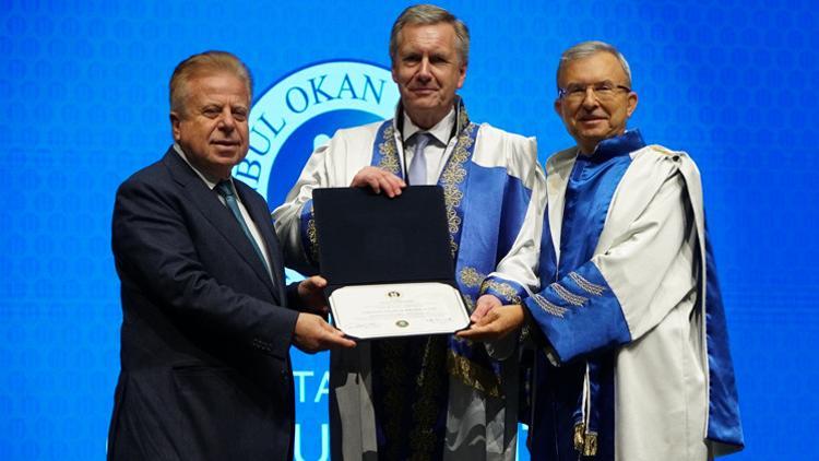 Üniversiteden Christian Wulff’a fahri doktora