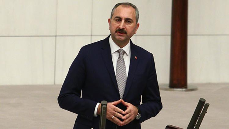 Bakan Gül: FETÖ ile mücadele eden bu yargıya kimse leke düşüremez