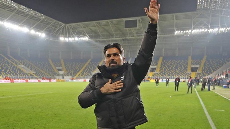 İlhan Palut: "Hedefimiz her zamanki gibi 3 puanı alıp dönmek..."