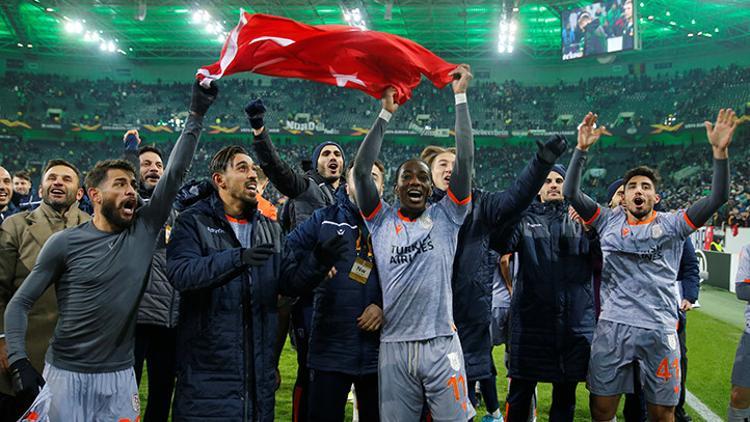 Başakşehir'e İstanbul'da coşkulu karşılama!