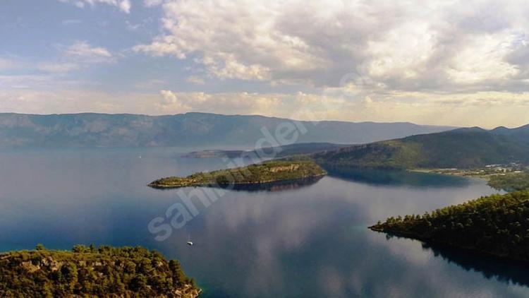 Türk iş insanına aitti! Marmaris'teki kelepir ada satışa çıktı