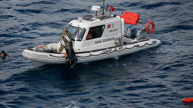 Muğla'da fırtınada teknesi kıyıya vuran balıkçının cesedi bulundu