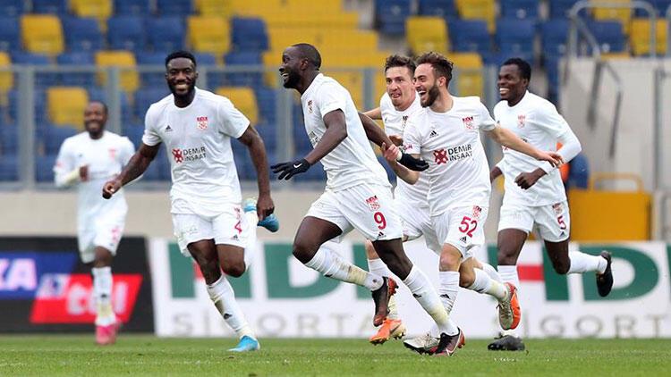Sivasspor ilk yarıyı lider tamamlamayı garantiledi!