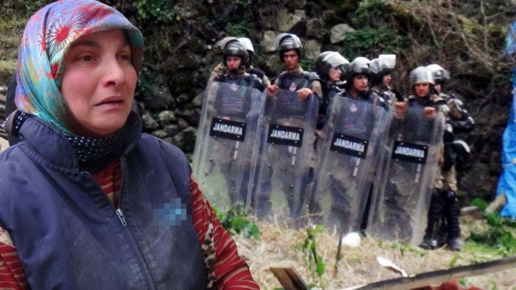 Uzungöl'de kaçak yapıların yıkımına başlandı