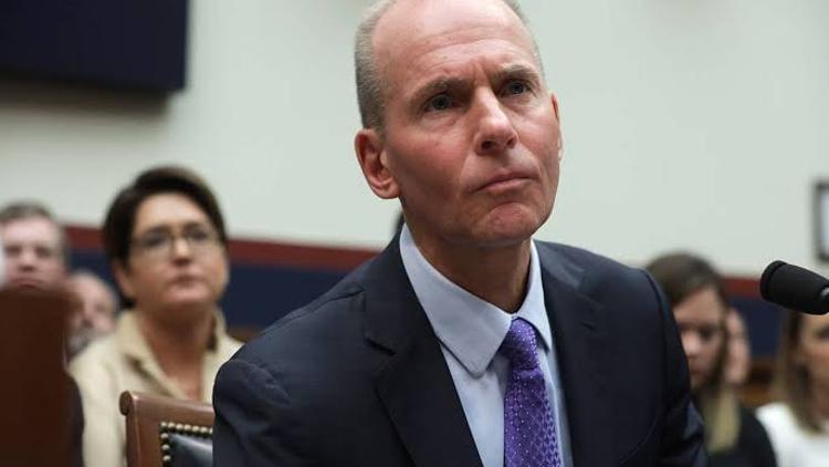 Boeing CEO'su Dennis Muilenburg'un işine son verildi