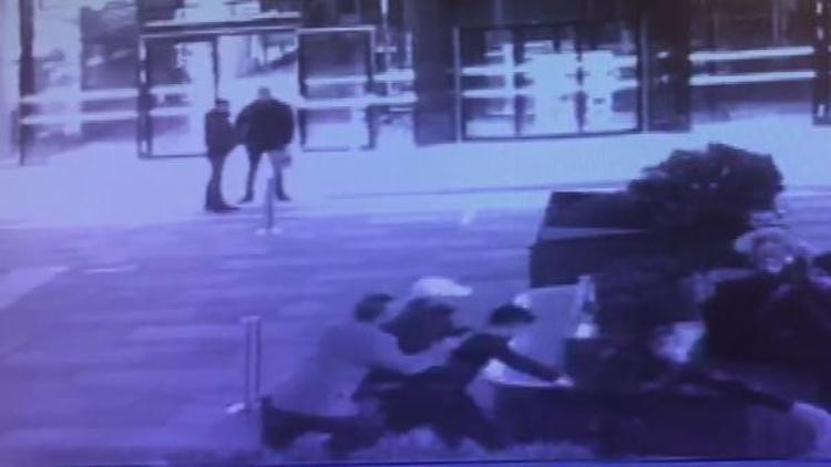 Esenyurt'ta tuvalet sırası kavgasında 3 kardeş bıçaklandı