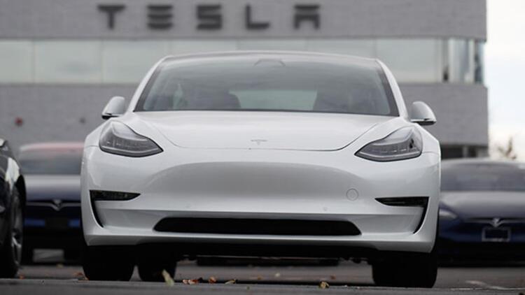 Tesla, Çinde ürettiği ilk otomobilleri teslim etti