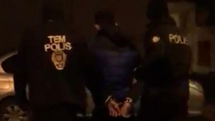 İzmir'de terör örgütü DEAŞ'a yönelik operasyonda 8 şüpheli yakalandı