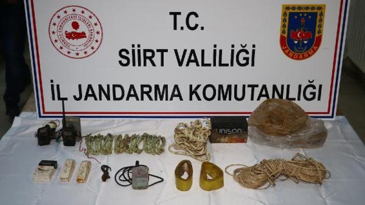 Siirt'te PKK'lı teröristlere ait patlayıcı düzenekleri ele geçirildi