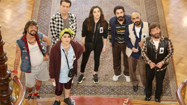 "Baba Parası" oyuncuları Manga Grubu'nun klibinde yer aldı
