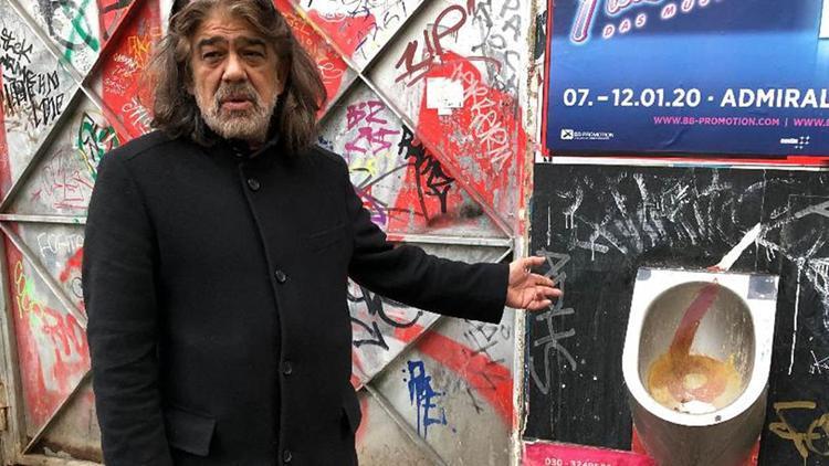 Apartmanın duvarına çelik pisuvar yaptılar... Önüne gelen...