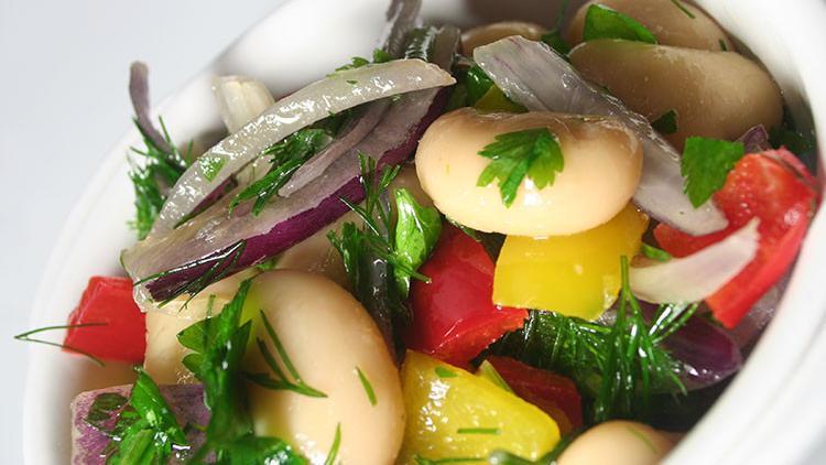 Kuru fasulye salatası tarifi