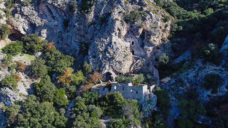 'Afkule Manastırı' manzarasıyla ilgi görüyor
