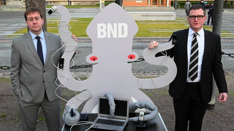 BND’nin yabancı gazetecileri dinlemesi Anayasa Mahkemesi’nde