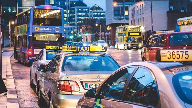 İrlanda'da seçime ekonominin damga vurması bekleniyor