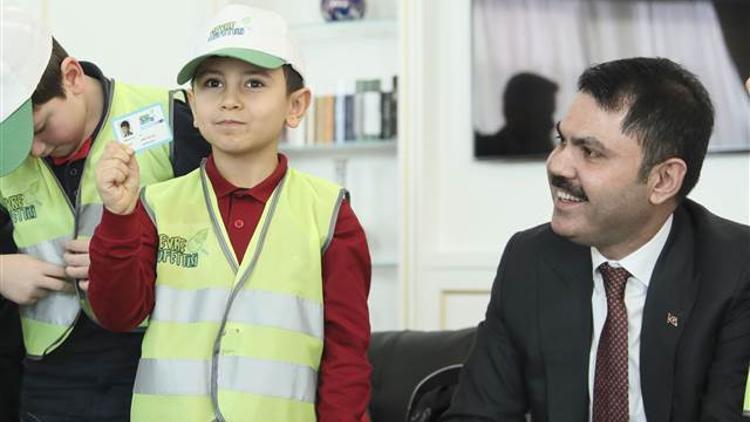 Bakan Kurum, çevre dostu Ahmet ve arkadaşlarıyla görüştü