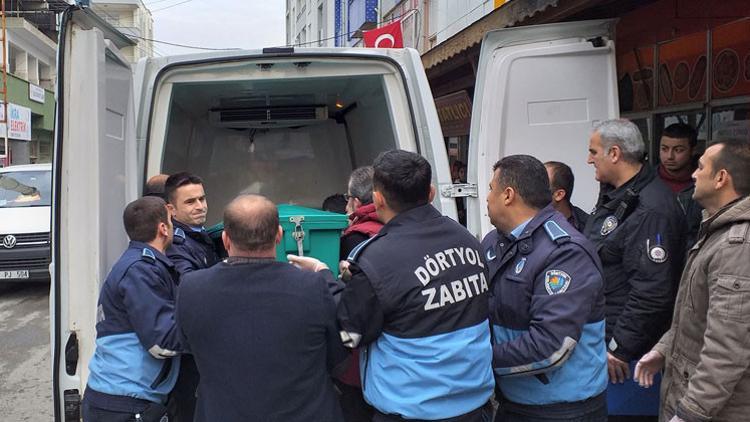 Hatay'da asansörde sıkışan kişi hayatını kaybetti