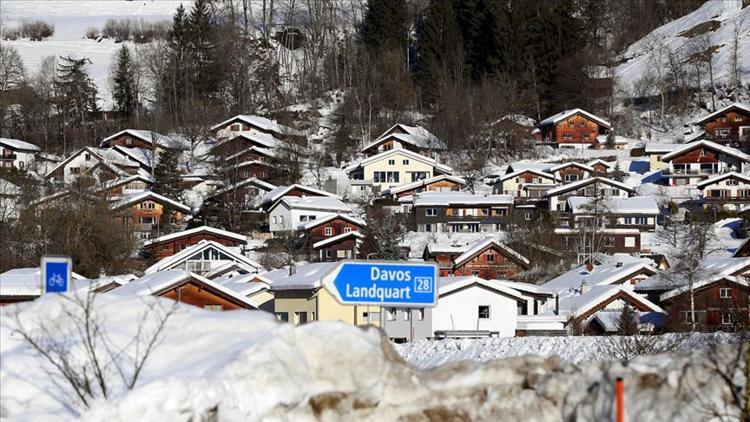 Davos Zirvesi'nde kurulan "Türk Evi"ne katılımcılardan yoğun ilgi