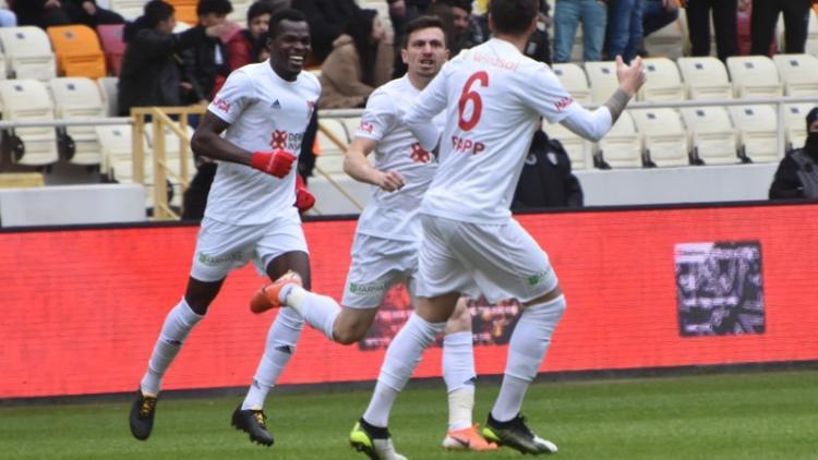 Son dakika | Sivasspor 4-0'ın rövanşında Yeni Malatyaspor'a yenilmesine rağmen kupada tur atladı