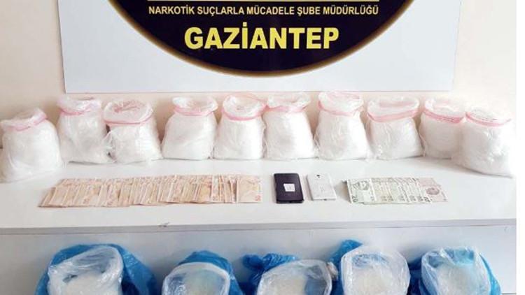 Gaziantep'te, 14 kilo metamfetamin ele geçirildi