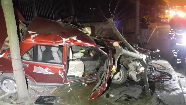 Maslak'ta takla atan otomobil hurdaya döndü: 1'i ağır 3 yaralı