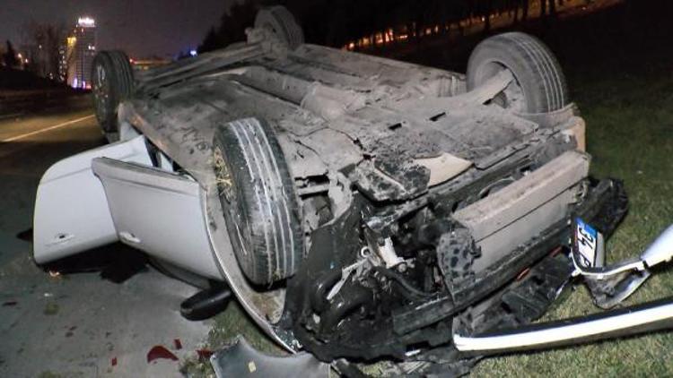 Esenyurt'ta otomobil takla attı: 2 yaralı