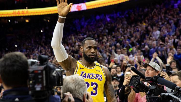 LeBron James tarihe geçti, yenilgiyi engelleyemedi | NBA'de gecenin sonuçları