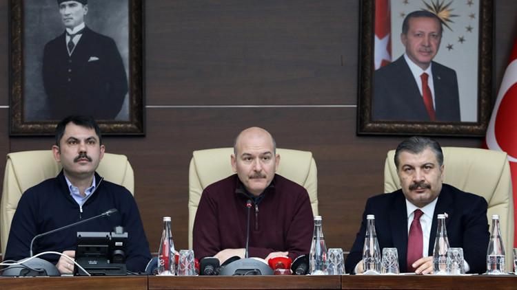 Son dakika haberleri: Bakan Soylu, Kurum ve Koca Elazığ'daki depremle ilgili son dakika bilgilerini paylaştı