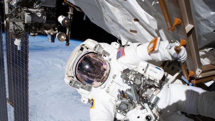 Astronotlar, Alfa Manyetik Spektrometre'nin onarımı için uzay yürüyüşüne çıktı