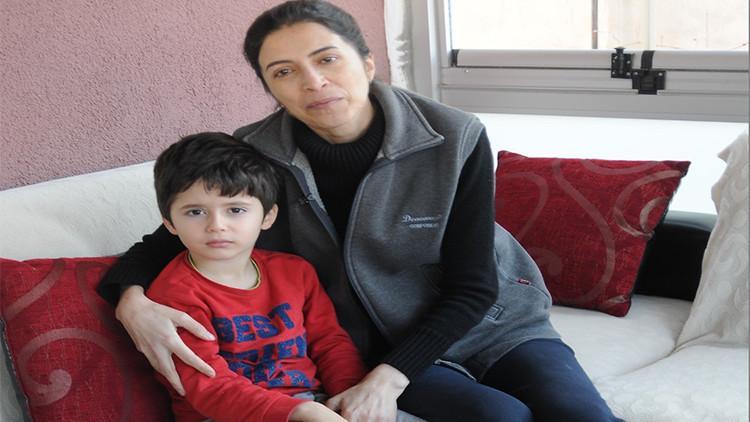 Tek isteği, çocuğunun sesini duyabilmek
