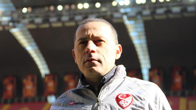 FIFA Cüneyt Çakır'ın biletini kesti iddiası