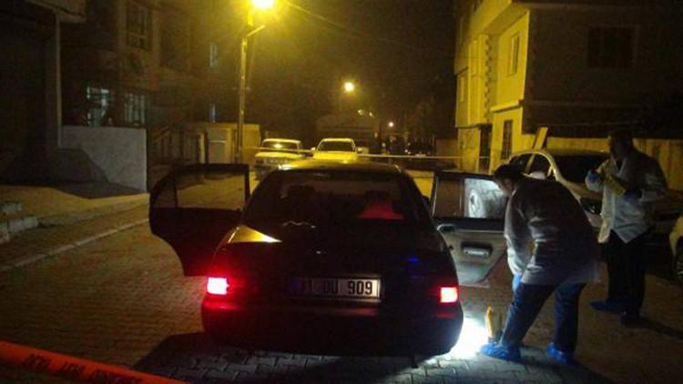 'Dur' ihtarına uymayıp polise çarpan otomobil sürücüsü aranıyor